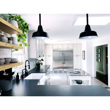 Esso Stem Pendant Light
